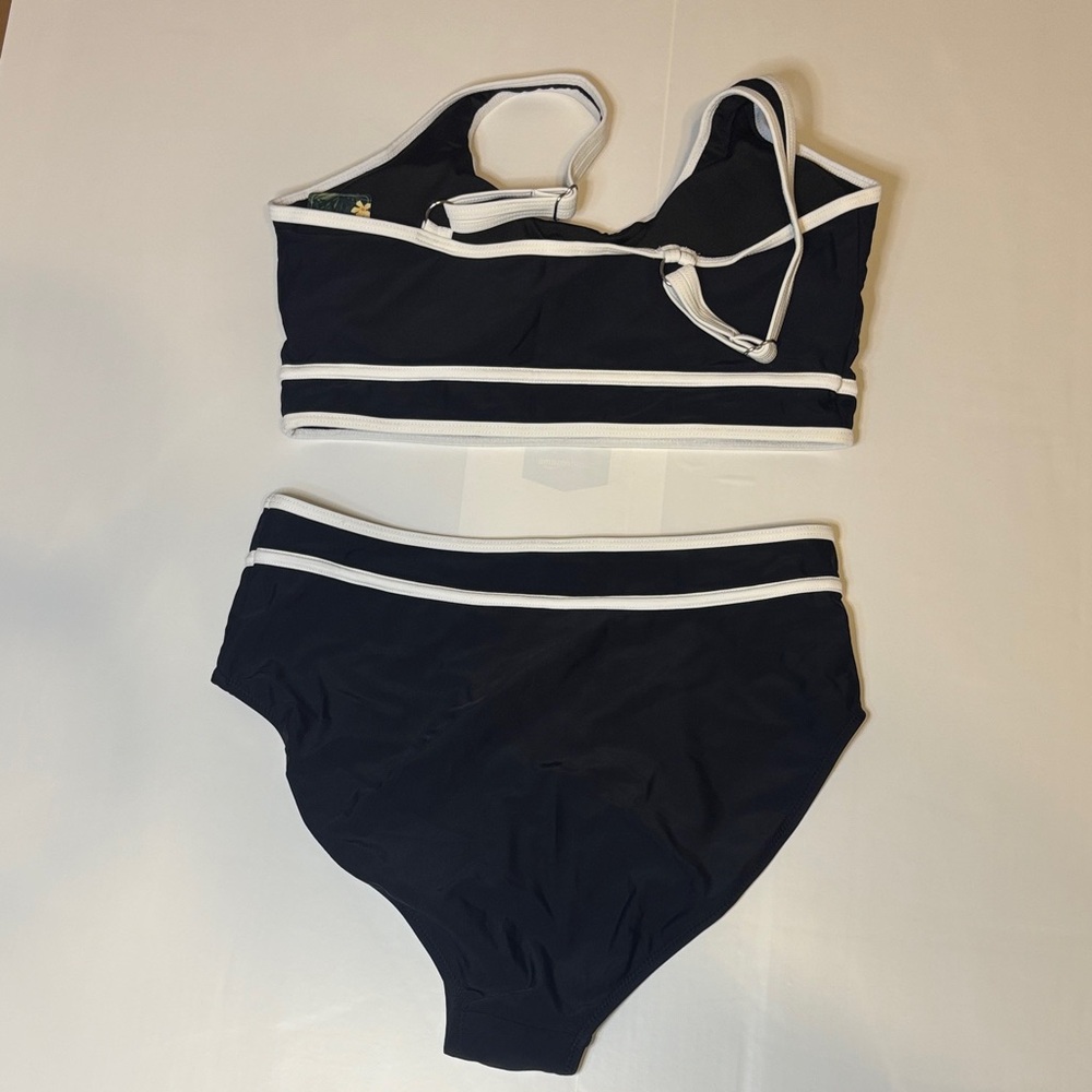 Women's Black and White Swim Set - Picture 5 of 6